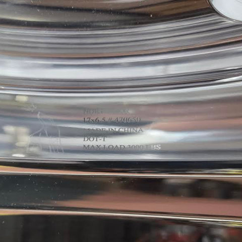 17.0x6.50 Northstar 8x6.5" Hub Pilot Mirror Polished Both Sides (Oval Hand Holes) (Ram 3500 DRW 1994-2018) (Returned item)