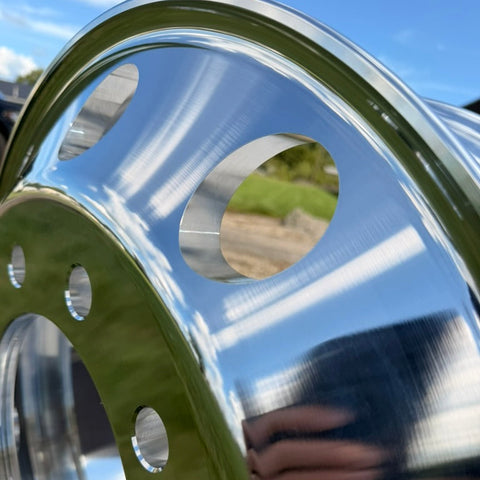 22.5x8.25 Northstar 10x285mm Hub Pilot Standard Polished Both Sides