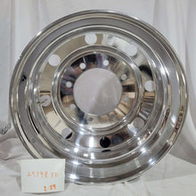Load image into Gallery viewer, 22.5X8.25 Accuride 8X275mm Hub Pilot High Polish Both Sides (returned item)