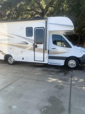 16x5.5 Alcoa Sprinter 3500 Dura-Bright® Evo 4 Wheel Package