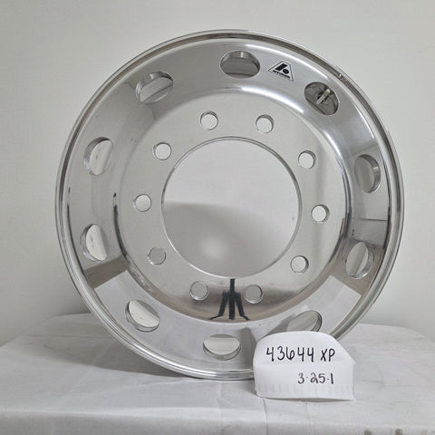 22.5x8.25 Accuride Lightweight 10x285mm Hub Pilot High Polish Both Sides (returned item)