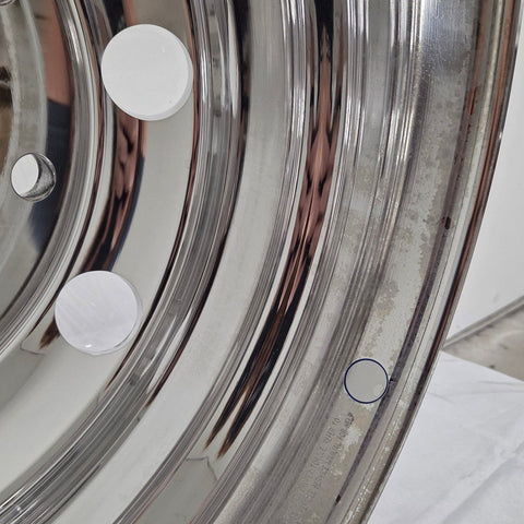 19.5x6.75 Alcoa 8x275mm Hub Pilot High Polished Both Sides (returned item)