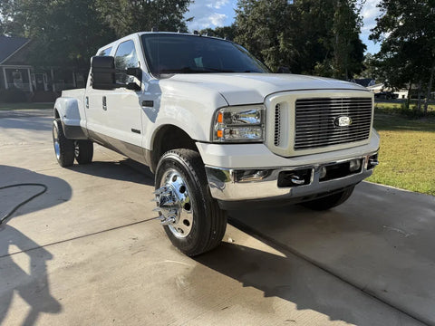 Alcoa 22.5 Wheels w/ 8 to 10 lug Adapter Kit (Ford F350 DRW 2005-Present)