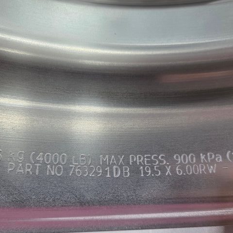 19.5x6.00 Alcoa 10x225mm Hub Pilot DuraBright Evo Front (returned item)