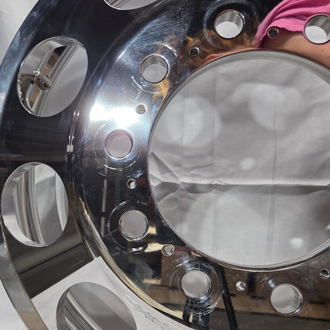 24x8.25 Northstar 10x285mm Hub Pilot Mirror Polish Both Sides (Big Hole) (returned item)