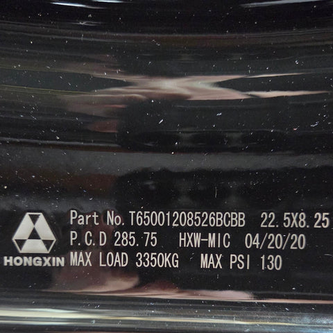 22.5x8.25  Hub Pilot GLOSS BLACK  10x285mm  (returned item)