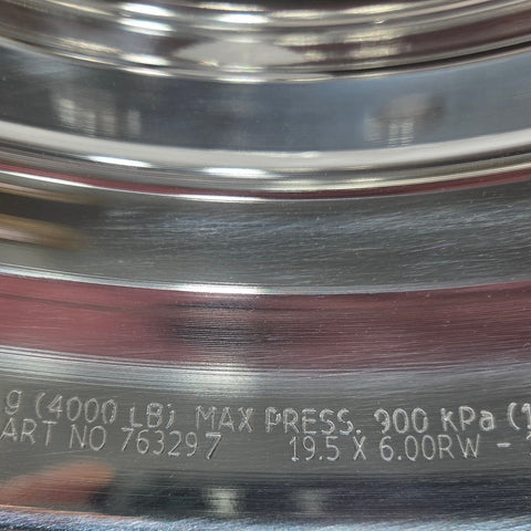 19.5x6.00 Alcoa High Polished Both Sides 10x225mm Ford F450 & F550 / Ram 4500 & 5500 (returned item)