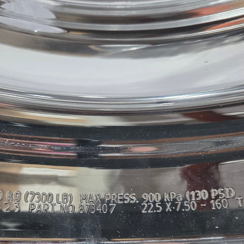 22.5x7.5 Alcoa 8x275mm Hub Pilot High Polished Both Sides (returned item)