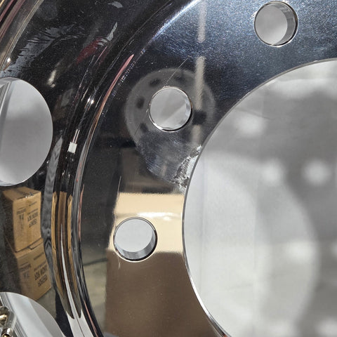 22.5x8.25 Northstar 10x285mm Hub Pilot Mirror Polished Both Sides (returned item)