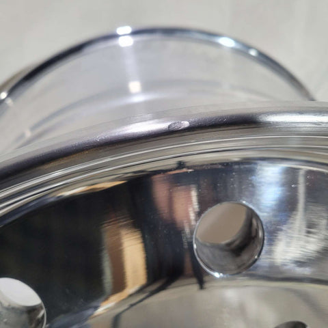 22.5x12.25 Accuride High Polish 4.75" Offset Super-Single Flat Face Steer Wheel (returned item)