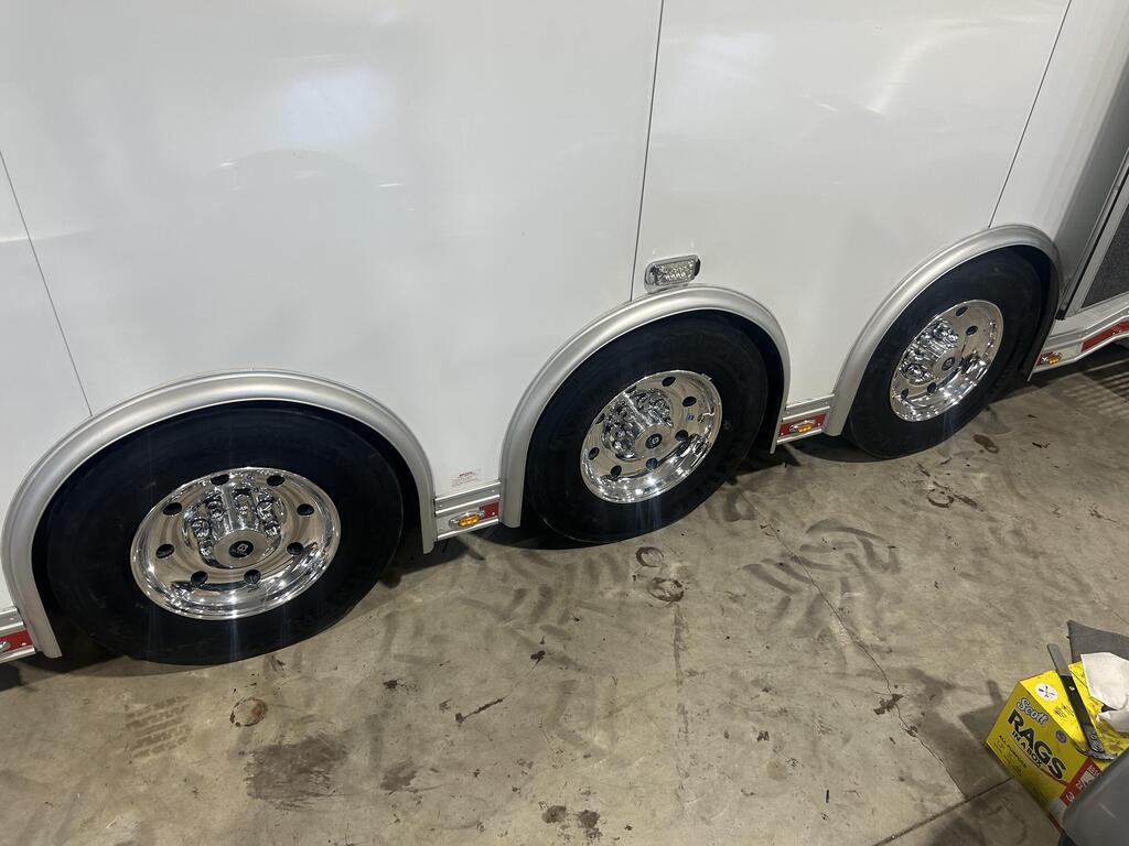 17.5x6.75 Alcoa 8x6.5" Hub Pilot Mirror Polish Single Trailer Wheel