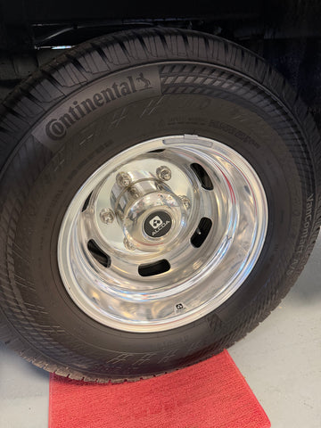 16 x 5.5 Alcoa 6x205mm Sprinter 3500 Dura-Bright® EVO Rear