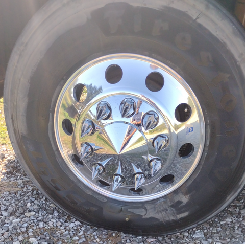 22.5” x 8.25” Alcoa Forged Aluminum Wheel – High Polish Both Sides, 10x285mm Hub Pilot