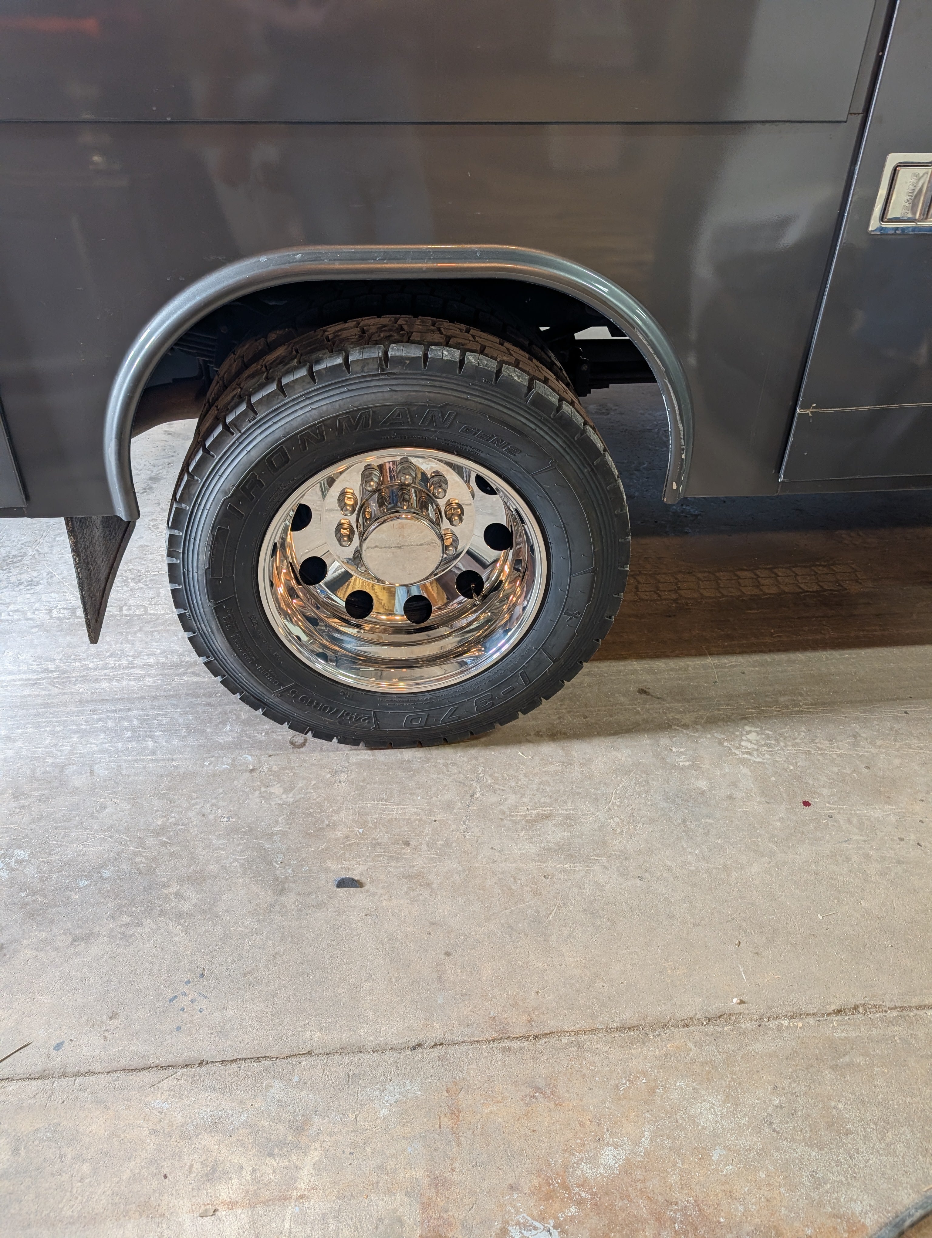 245/70R19.5 Ironman I-37D Open Shoulder Drive (Single) – Buy Truck 