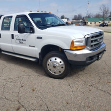 Load image into Gallery viewer, 19.5x6.00 Alcoa Mirror Polish Ford F450/F550 Kit (1998 - 2004 8 Lug)